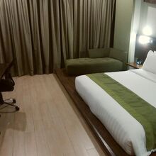 ホリデイ イン チカラン ジャバベカ バイ IHG