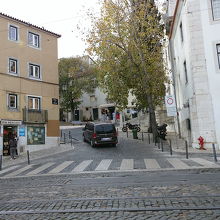 ここからサンチャゴ通りが始まります。登りです！