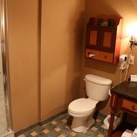 ベッドルームにそれぞれある浴室