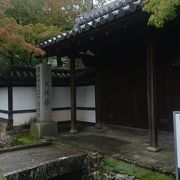 紅葉前の南禅寺近く