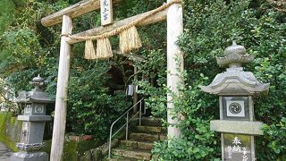 こじんまりとした神社でした。