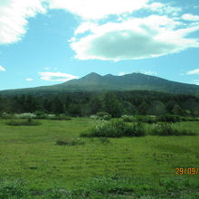 バス途中休憩下車地からの【八甲田山】の眺望