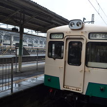 高崎駅に停車中の上信電鉄