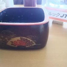 ～器も和風で、とても結構なお味でした～