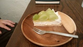 ぶらりと入ったら、コーヒーは美味だし、ケーキも美味だし