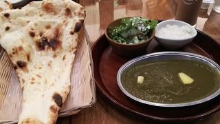 ショップとレストラン