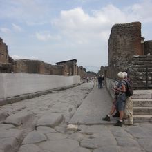 歩道が分かれている