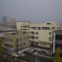 ホテルの窓より