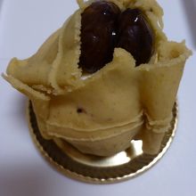 「佩び」というケーキです．