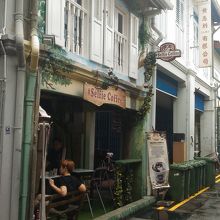 自撮り写真をドリンクに印刷してくれる「セルフィーカフェ」