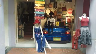 アーティスティックな路地