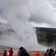 オールドフェイスフルガイザーの噴出