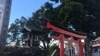 史蹟と祠がある