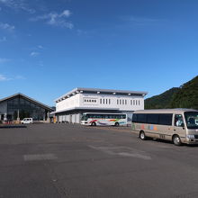 駐車場は広いです。