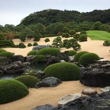 庭園は見ごたえあります