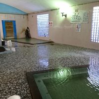 大きな内湯