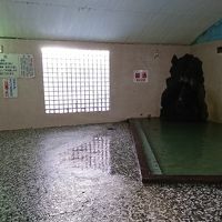 各浴槽に新鮮な源泉が、惜しげもなく注がれます！