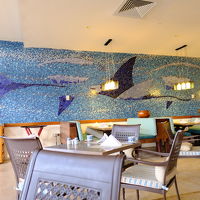 朝食ビュッフェをとったレストラン