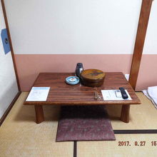 こじんまりしたテーブルがちょうど良い大きさ