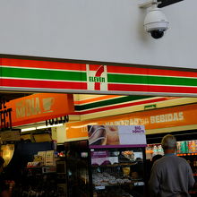 セブンイレブン