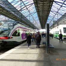 乗ってみたい車両が並んでいます。