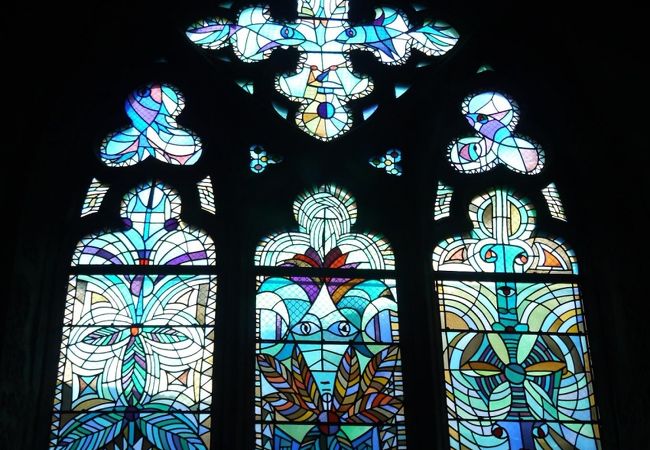 ジャン・コクトーのステンドグラス