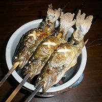 岩魚の塩焼き（陶器の中に保温材）頭からバリバリ食べられます