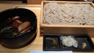 お手頃価格の手打ちそば