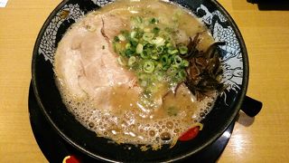 とんこつラーメン店