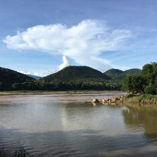 ナムカーンとメコンの合流点。