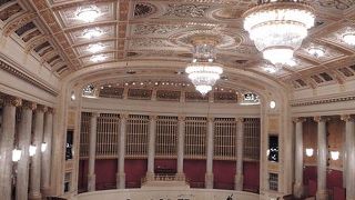 交通の便も良く気軽にクラシック鑑賞できます