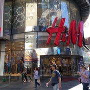 H&M (4タイムズスクエア店)【H&M（4 Times Square)】（ニューヨーク）