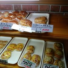 お目当のパンは売り切れでした。