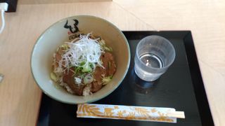 フードコートのご飯が美味しい