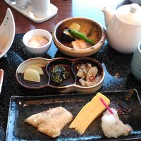 朝は、洋食か和食か選べます。