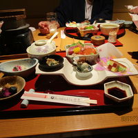 個室の和食です。