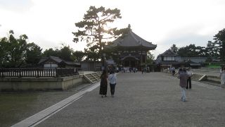 世界遺産興福寺西側の堂宇