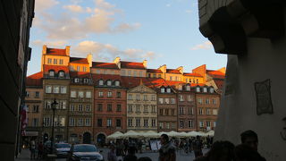 広場を取り囲む建物が印象的でした