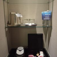 コーヒー、水サービス