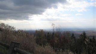 条件が整えば、十勝平野や日高山脈が一望