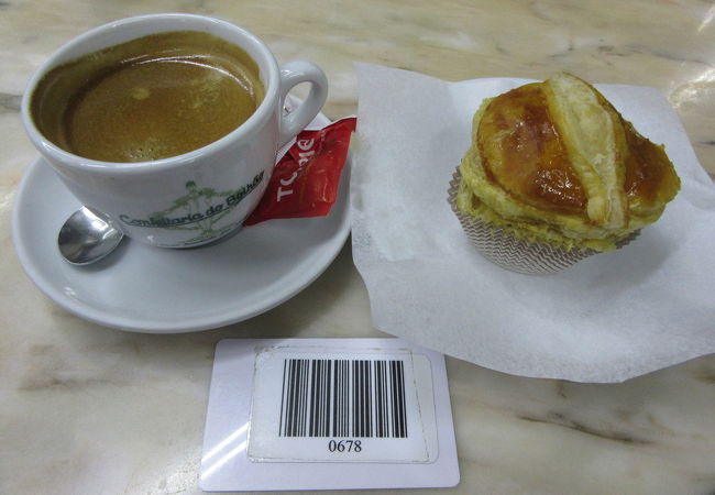 ボリャオン市場近くの庶民派カフェ