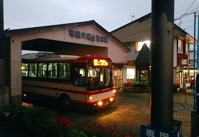 登山客に朗報。「二本松駅前」と「岳温泉」と「奥岳」を直通で結ぶ シャトルバスがあります