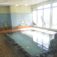 「国民宿舎 伊豆熱川荘」の大浴場。（露天なし）