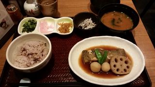 博多駅地下で便利な定食屋