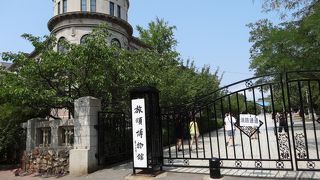 入場無料だが要パスポート