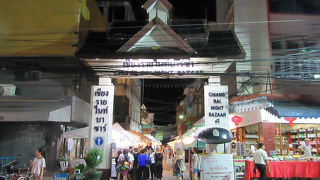 フードコートにタイらしさは…それほどない