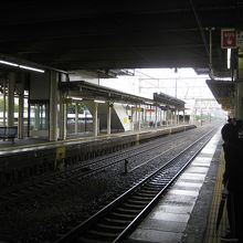 JR摂津富田駅ホーム