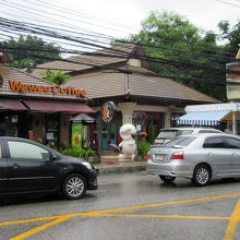 いたるところ…