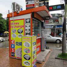 それから、以前は皆無だった中国語だらけ