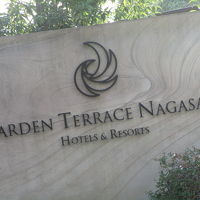 ナビで迷いながらようやくホテルに到着です。